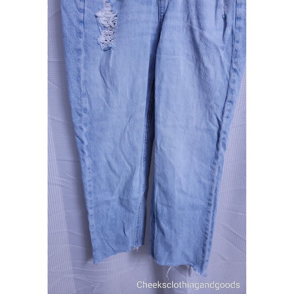 American Eagle Highest Rise 90s Boyfriend Crop Distressed Jeans size 00 Regular - Picture 3 of 7